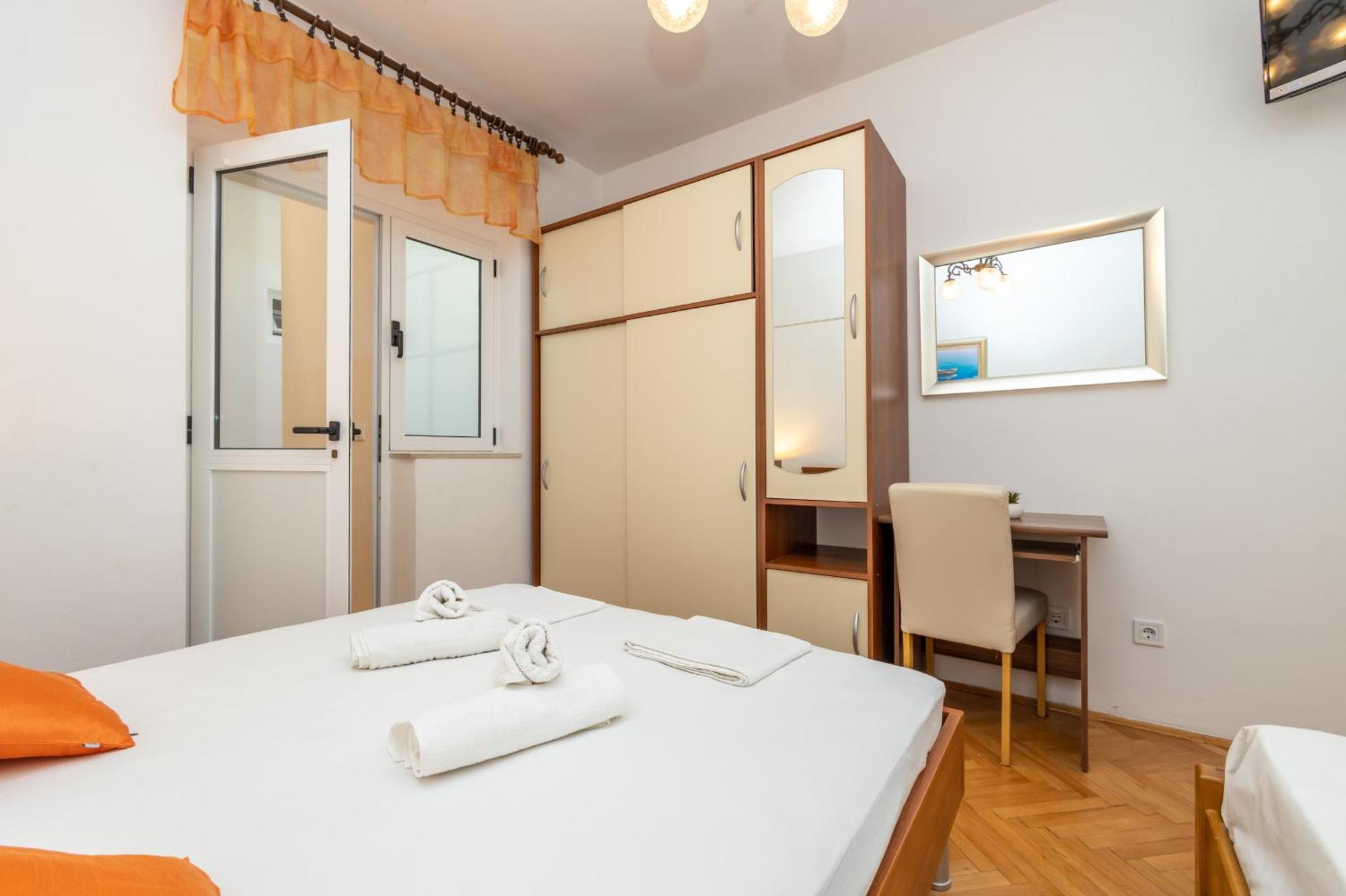 Apartments By The Sea Duce, Omis - 946 الغرفة الصورة